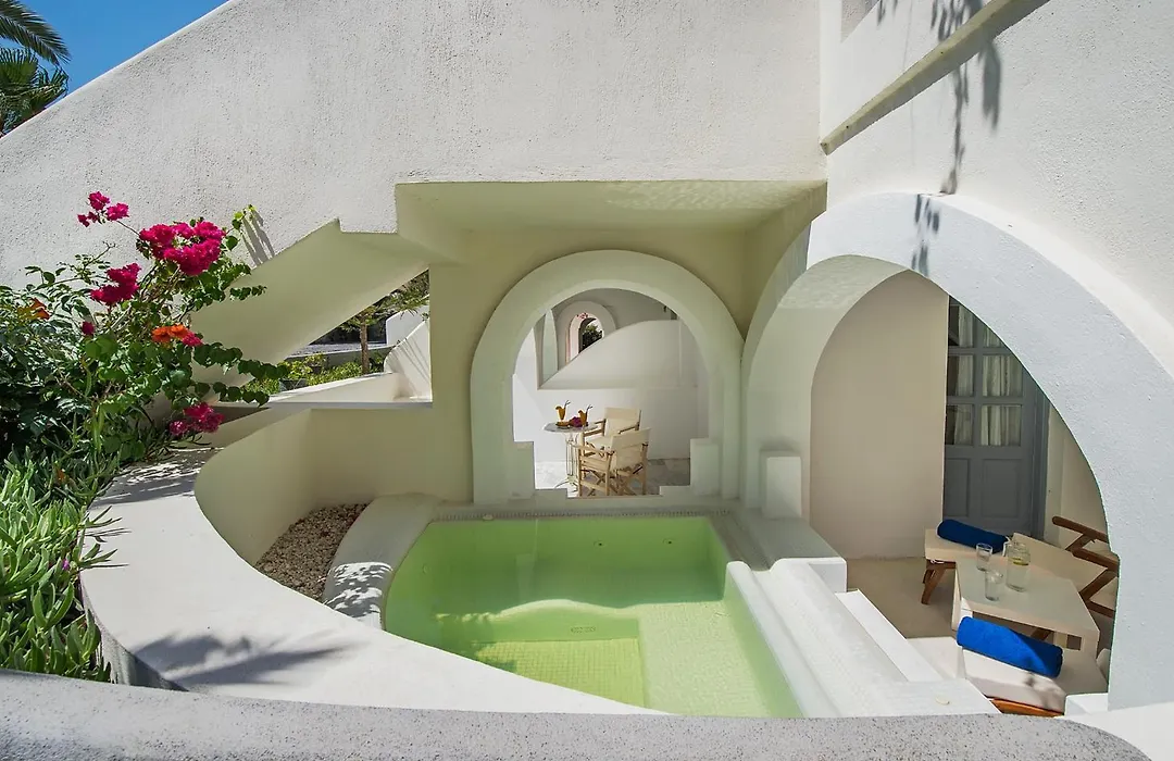 Atlantis Beach Villa-1